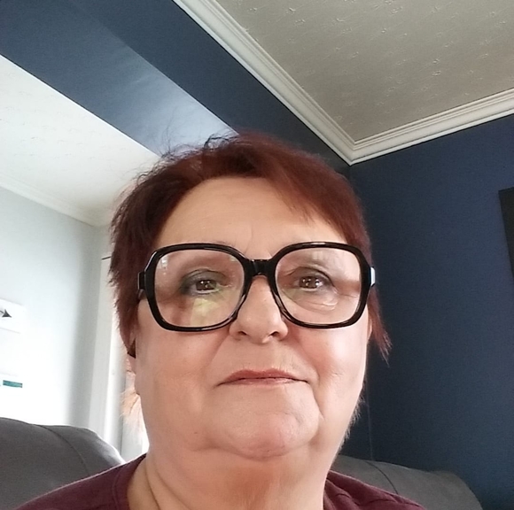 Meet your Posher, Danielle - Picture 1 of 1